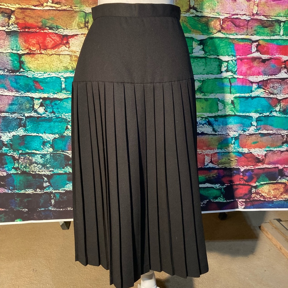 Vintage Black Pleated Skirt